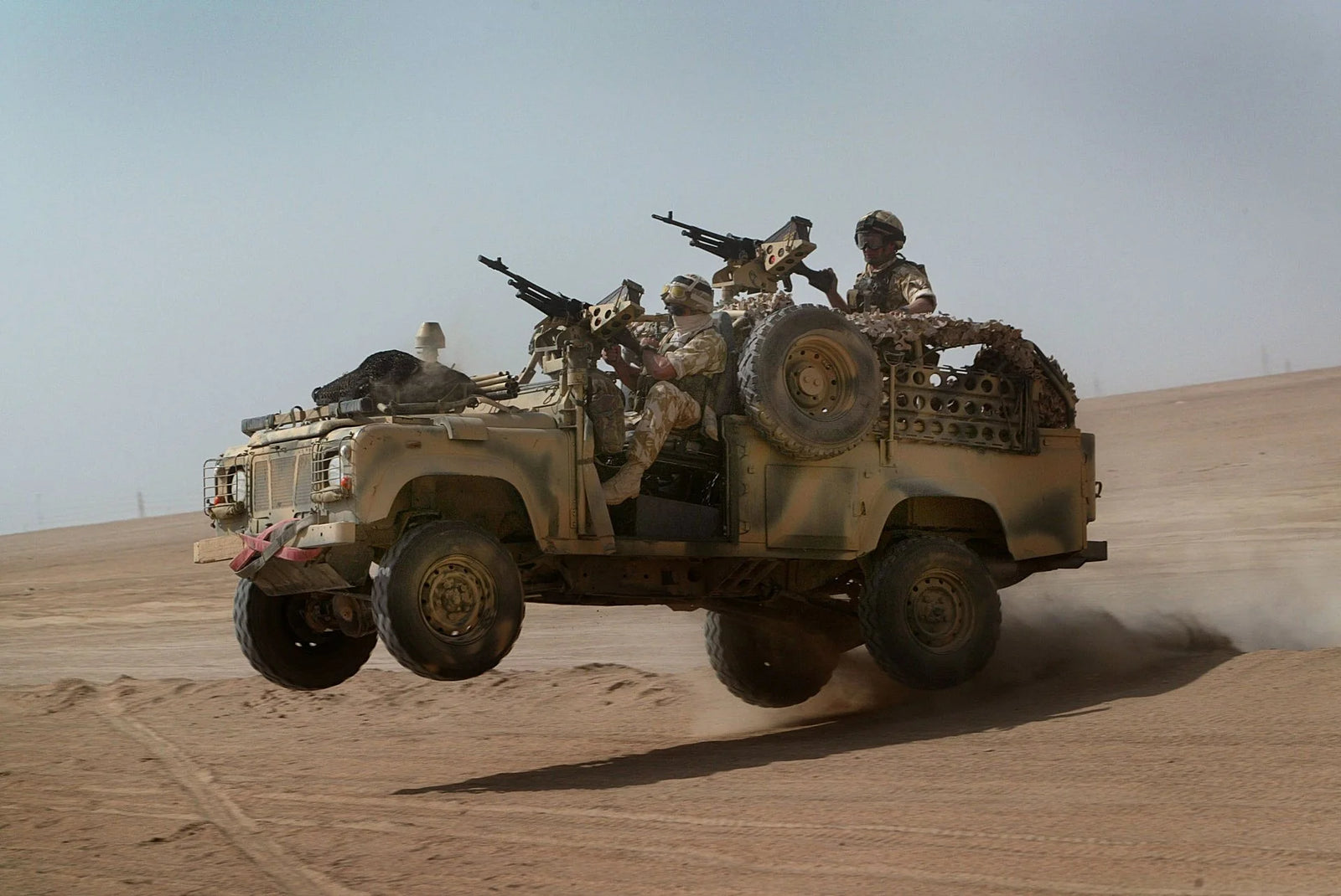 Let's start this blog with excelent news about Land Rover Defenders.