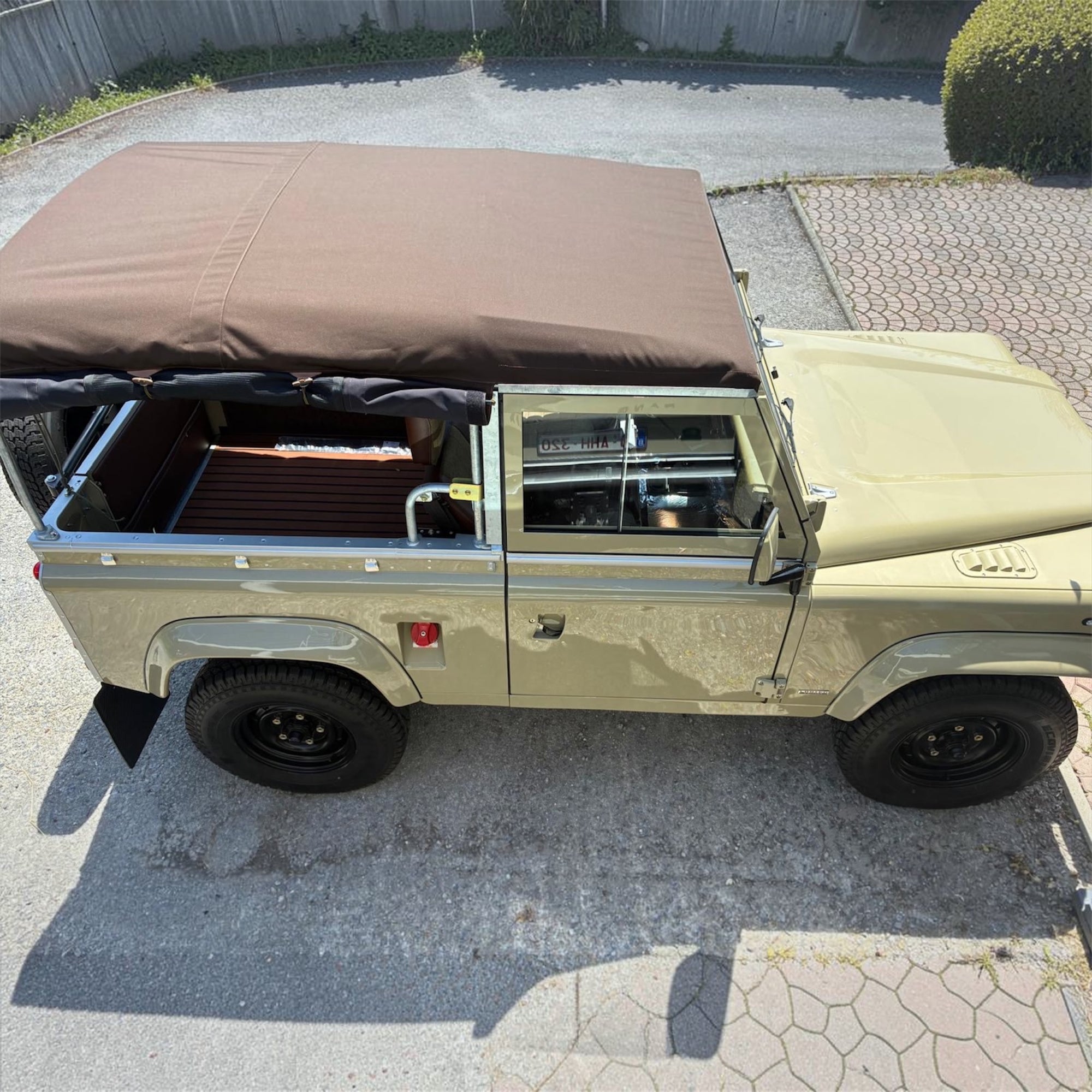 90" - Full Hood - With Side Windows &amp; Blinds (FYSW) - Land Rover Defender - (No NAS)