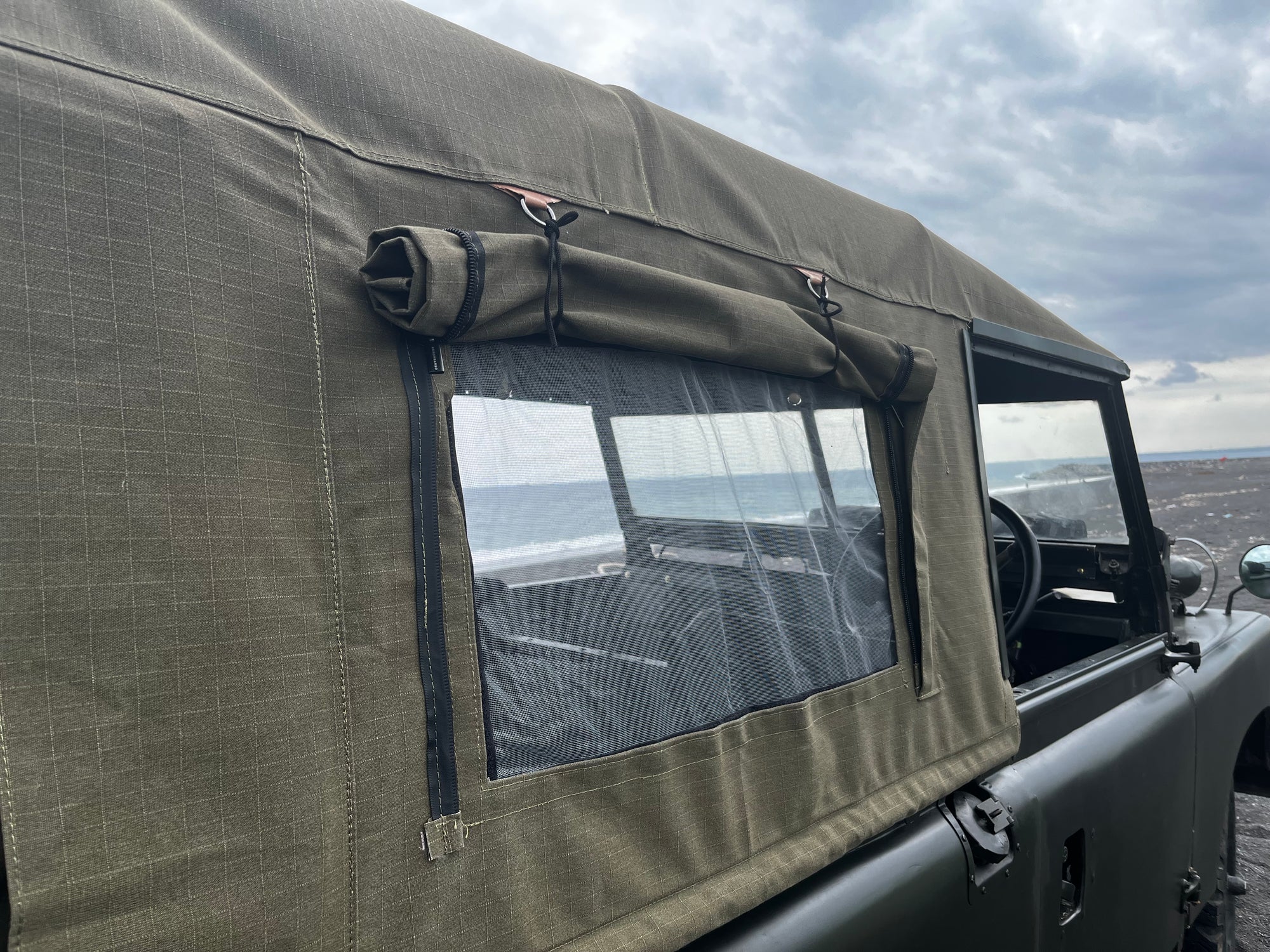 88" - Land Rover Series - Full Hood - With Side Windows (WSW)