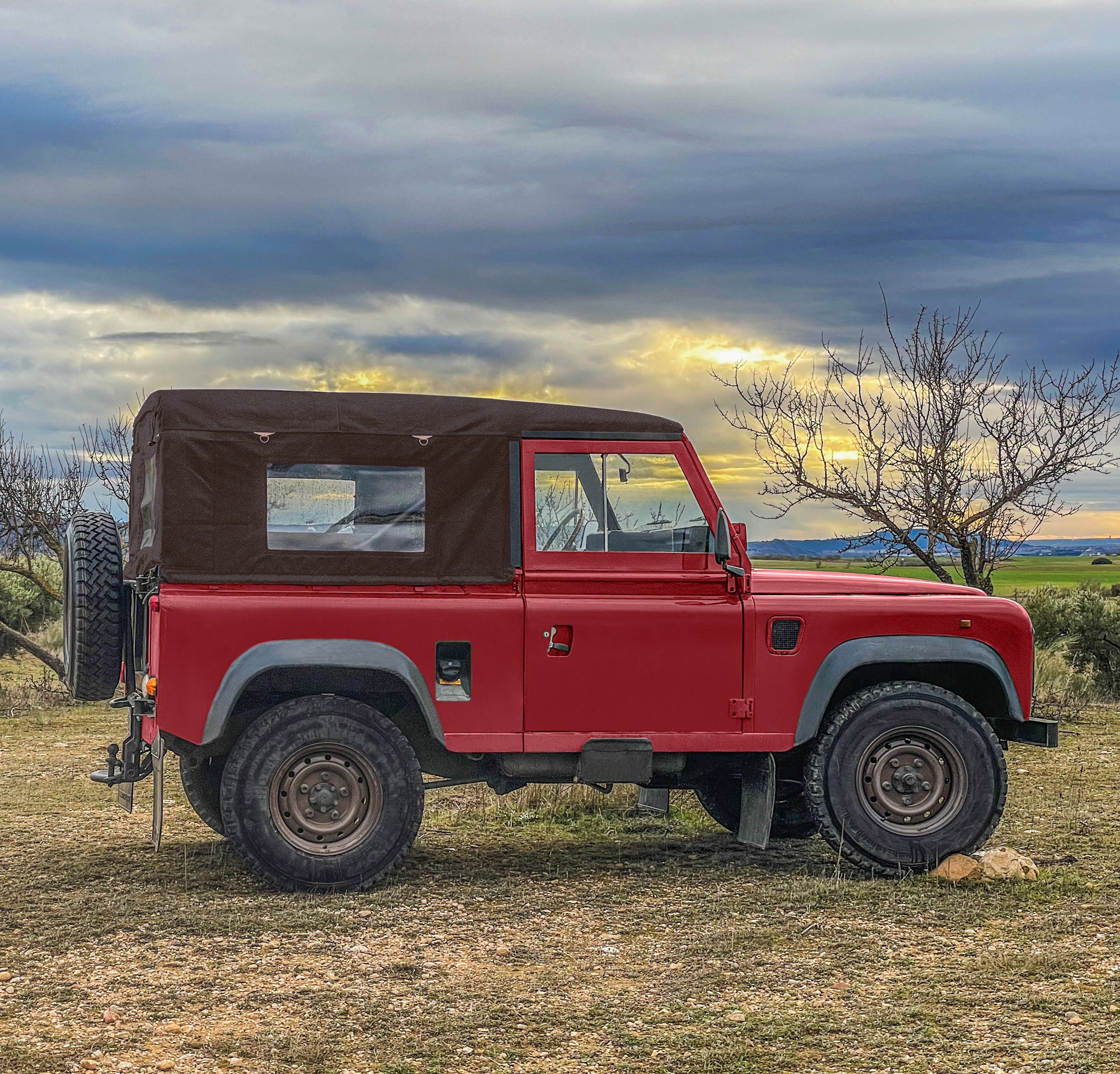 90&quot; - Land Rover Defender - Full Hood - With Side Windows (WSW) (No NAS)