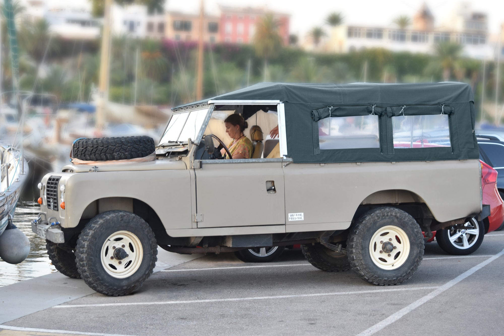 109&quot; - Land Rover Series - Full Hood - No Side Windows (NSW)